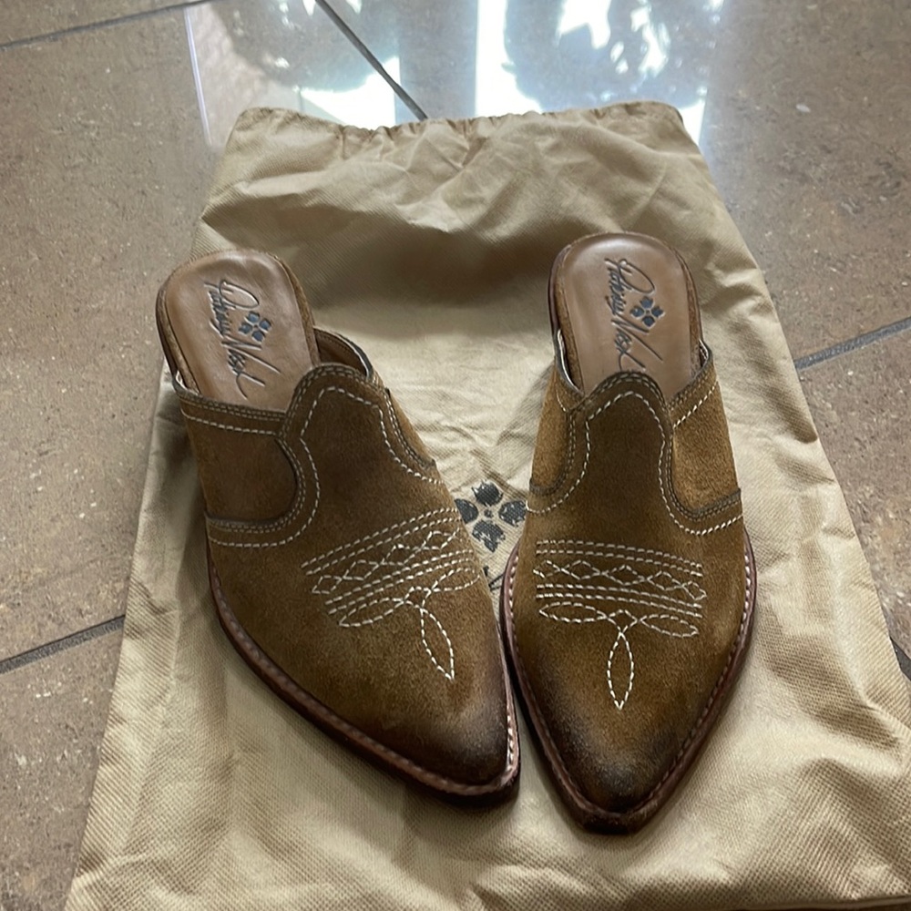 Patricia Nash mules